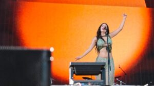 Aria Vega prepara su debut en El Salvador con un concierto en el Gimnasio Nacional