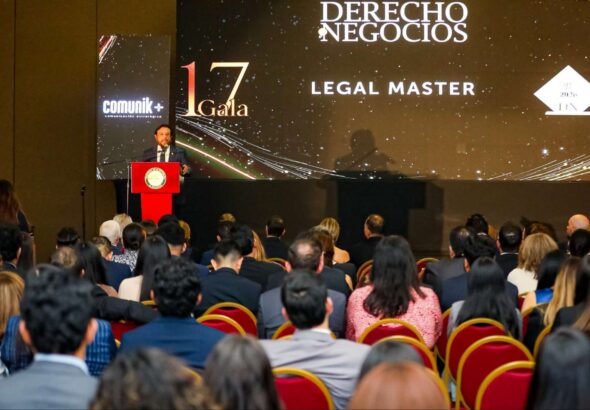Derecho y Negocios entrega 29 reconocimientos durante su XVII gala