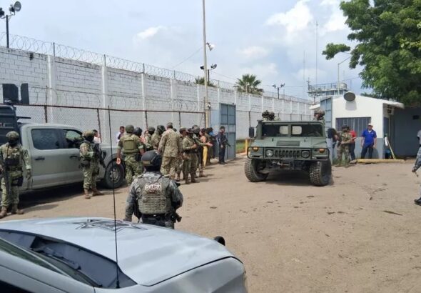 Autoridades investigan riña mortal en penal de El Castillo, México