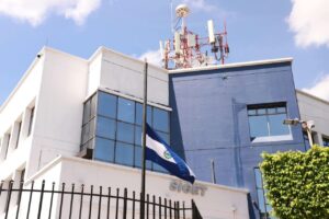 Reforma a ley de frecuencias satelitales establece nuevos plazos y controles para operadores de internet