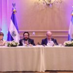 Patricia Bullrich reconoce avances de El Salvador en seguridad durante presentación de ensayo de Félix Ulloa en Argentina