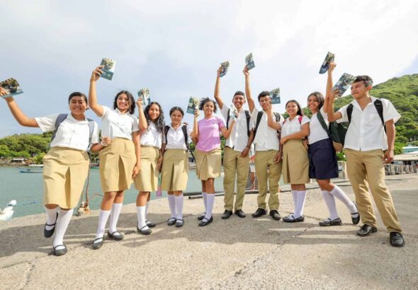 Becas para 14,000 jóvenes: proponen incorporar US$9.9 millones al presupuesto de Integración